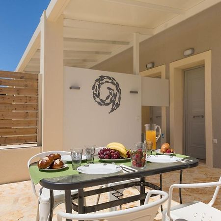 Senses Suites Дасія Екстер'єр фото