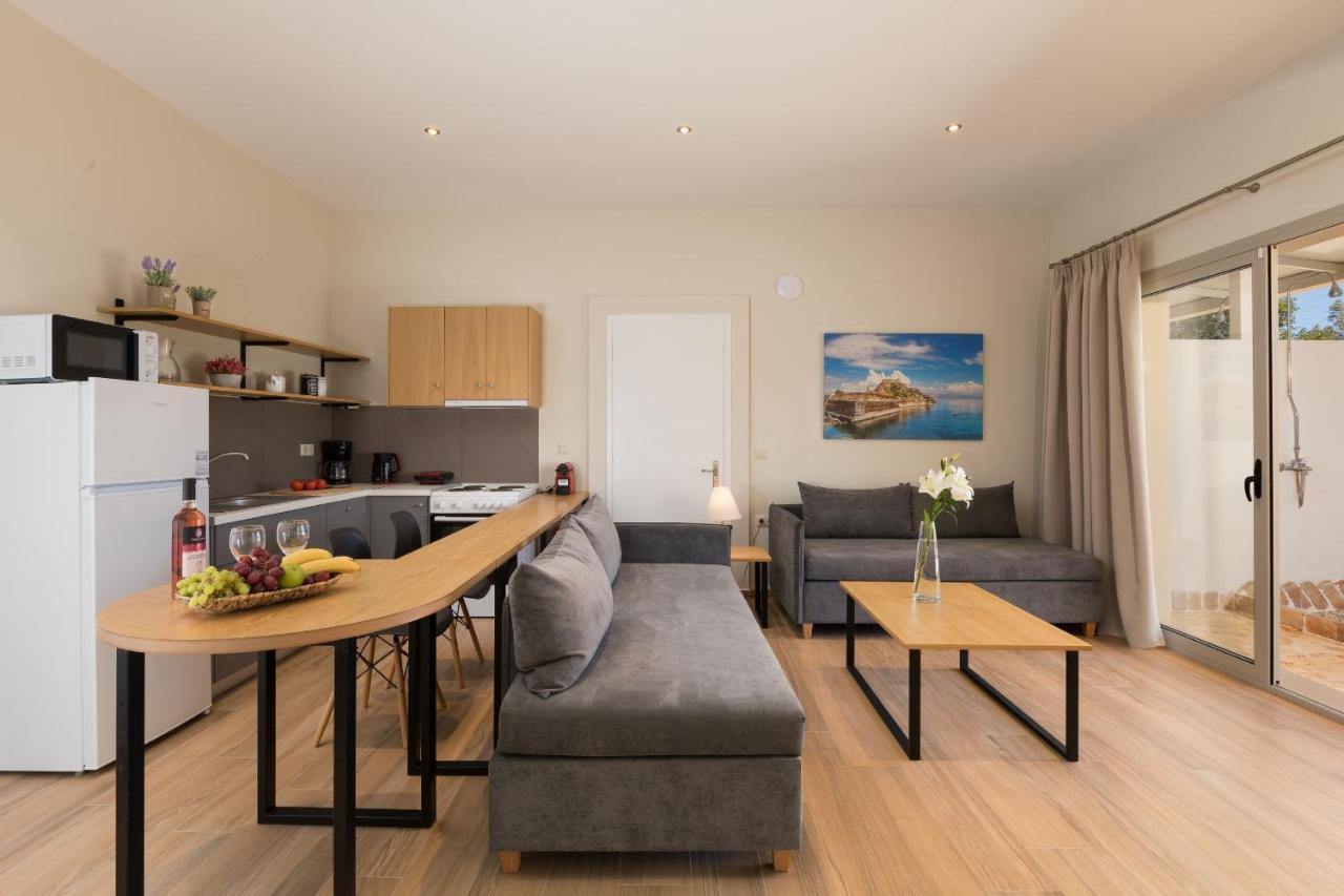 Senses Suites Дасія Екстер'єр фото