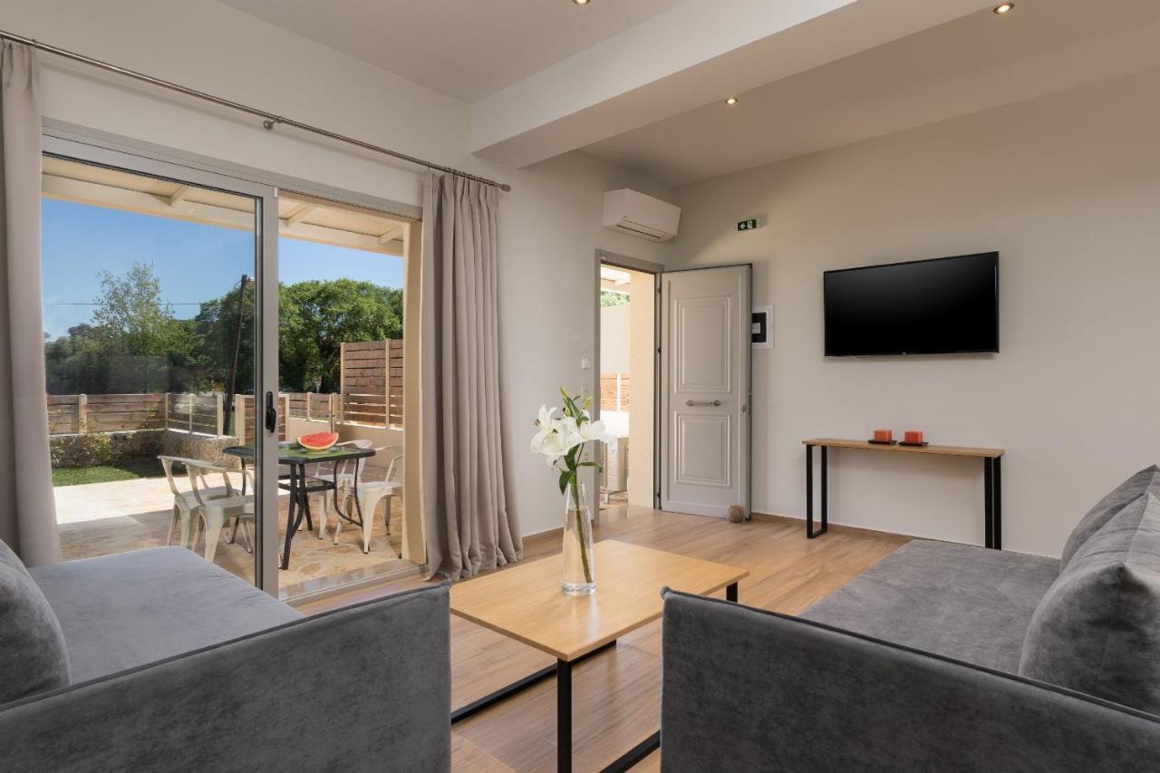 Senses Suites Дасія Екстер'єр фото
